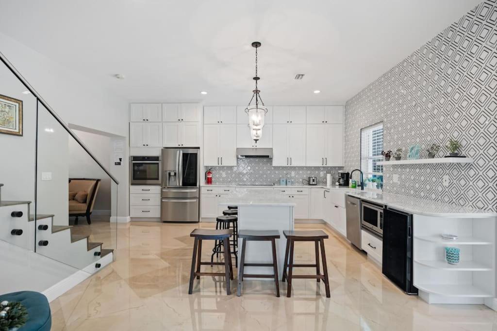 Las Olas Villa With Heated Salt Water Pool Fort Lauderdale Exteriör bild